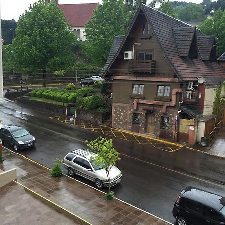 Res. Alcides Balzaretti Apartment Gramado Bagian luar foto